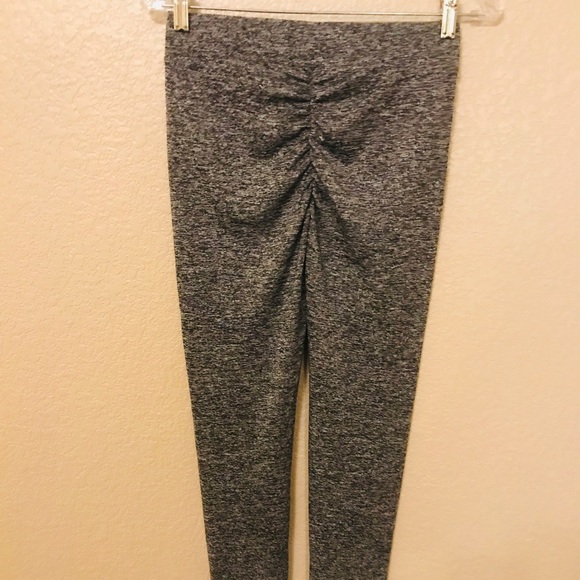 Scrunch Booty Boost push up leggings! Classic gray - Picture 3 of 7